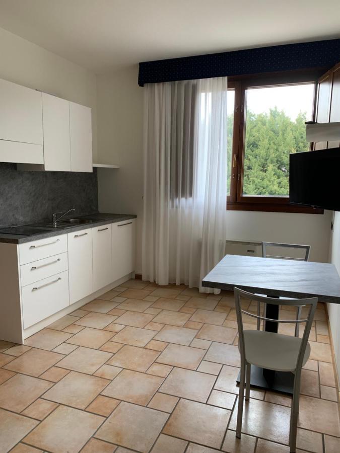 Hotel Lory Ficarolo Bagian luar foto